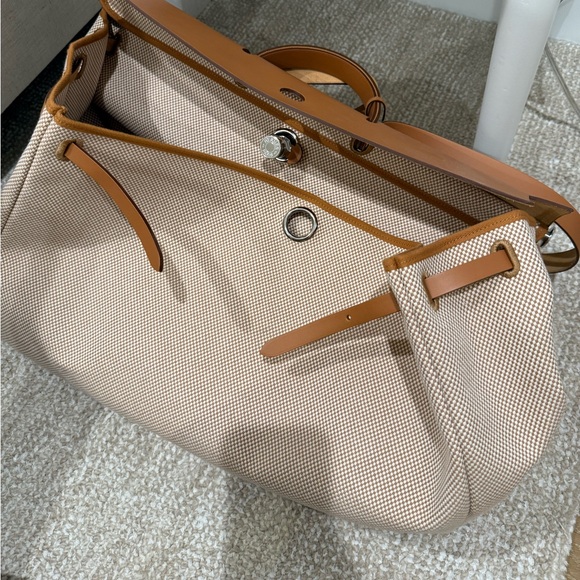 Like new with original box and dust bag selling Herbag Zip cabine bag - Picture 3 of 12